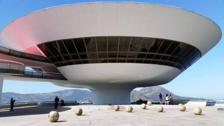 Discover Niteroi's Art & History | Day Tour Niteroi